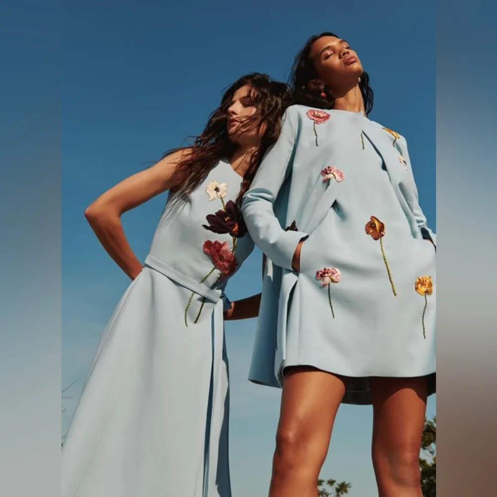 $3,400 OSCAR DE LA RENTA LIGHT BLUE WOOL FLOWER EMBR DRESS 8 - Picture 14 of 15